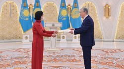 Đại sứ Phạm Thái Như Mai trình Thư ủy nhiệm lên Tổng thống Kazakhstan