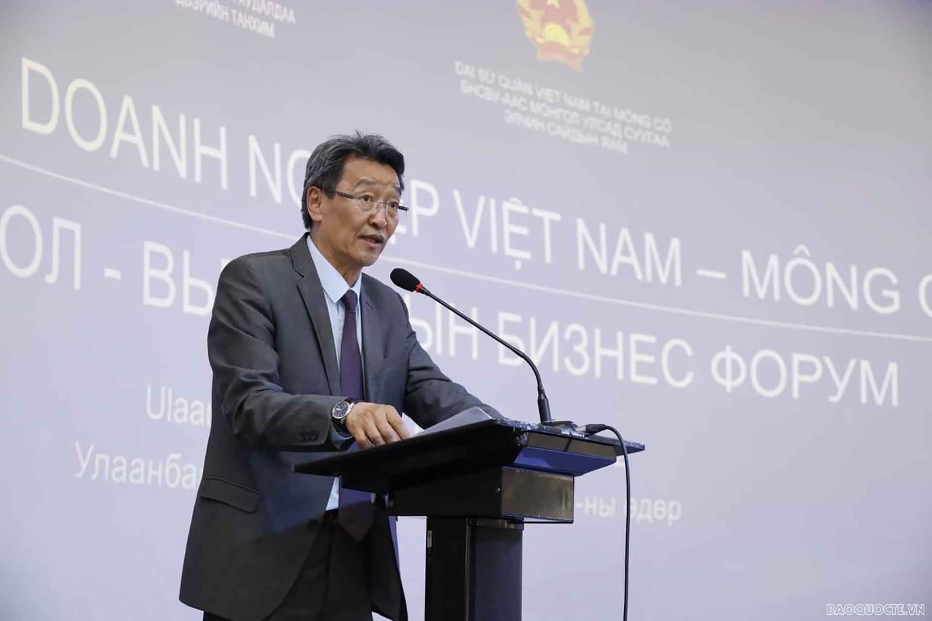 Ông Ochir-Erdene, Tham tán Bộ Ngoại giao Mông Cổ phát biểu.
