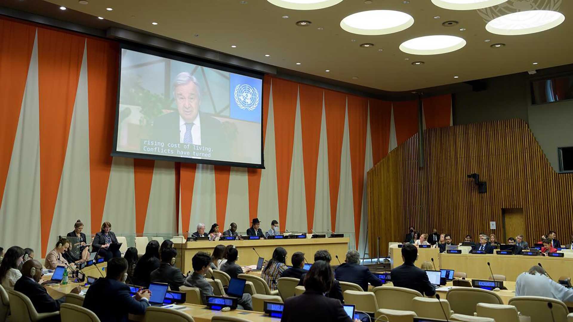 Tổng thư ký Liên hợp quốc Antonio Guterres phát biểu khai mạc phiên họp.