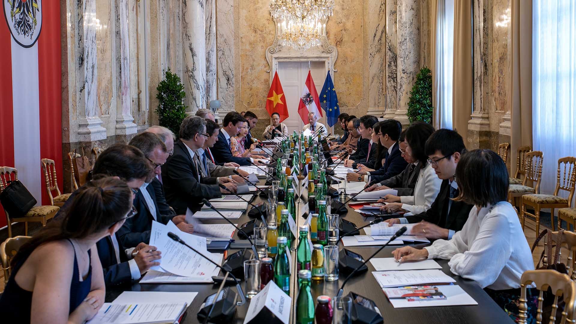 Khoá họp lần thứ 10 Ủy ban hỗn hợp Việt Nam-Áo về hợp tác kinh tế và thương mại. (Nguồn: Bộ Kinh tế Áo)