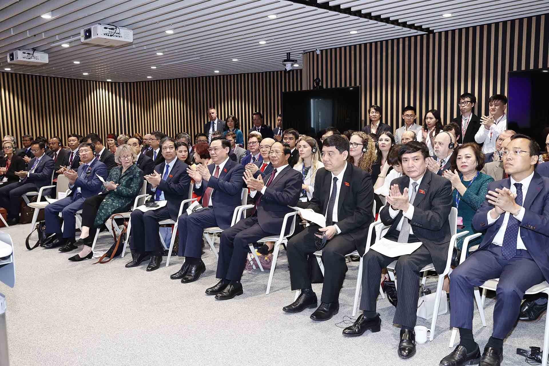 Việt Nam mong muốn và sẽ tạo điều kiện để các trường uy tín của Anh mở phân hiệu đại học tại Việt Nam