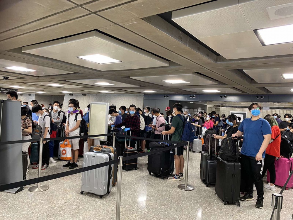 Tiếp tục đưa 346 công dân Việt Nam từ Hoa Kỳ về nước tiep tuc dua 346 cong dan viet nam tu hoa ky ve nuoc