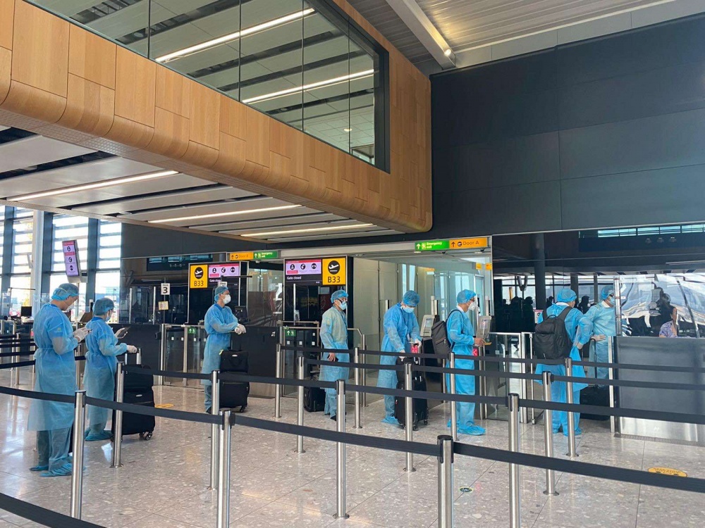 Dịch Covid 19 Thêm 340 công dân Việt Nam từ Anh về nước an toàn dich covid 19 them 340 cong dan viet nam tu anh ve nuoc an toan