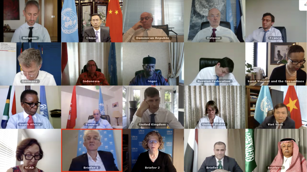 Phát biểu tại cuộc họp, Đại sứ Đặng Đình Quý kêu gọi các bên liên quan, đặc biệt Lực lượng Houthi tạo mọi điều kiện, hỗ trợ thực chất cho Nhóm chuyên gia Liên hợp quốc thực hiện nhiệm vụ trên tàu FSO Safer hoi dong bao an hop ve tau cho dau fso safer ngoai khoi yemen