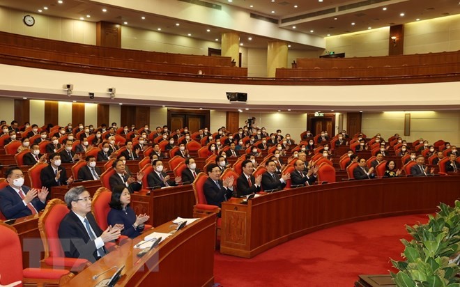 Các lãnh đạo Đảng, Nhà nước và các đại biểu dự bế mạc Hội nghị. (Ảnh: Trí Dũng/TTXVN)