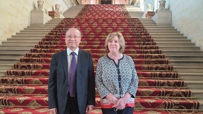 dai su dinh toan thang chao chu tich nhom nghi si huu nghi phapviet nam tai thuong vien phap