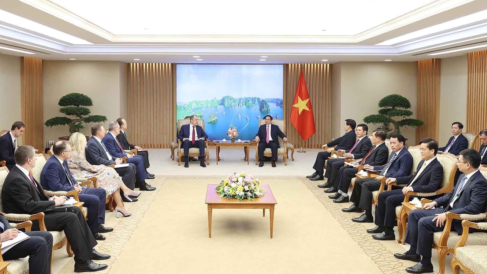 Thủ tướng Phạm Minh Chính tiếp Bộ trưởng Ngoại giao Nga Sergey Lavrov. (Nguồn: TTXVN)