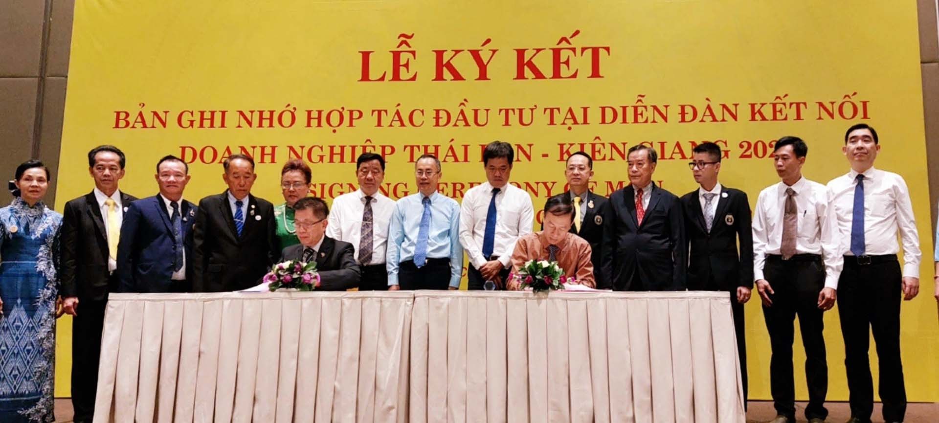 Ký kết Bản ghi nhớ hợp tác giữa doanh nghiệp kiều bào Việt Nam-Thái Lan.