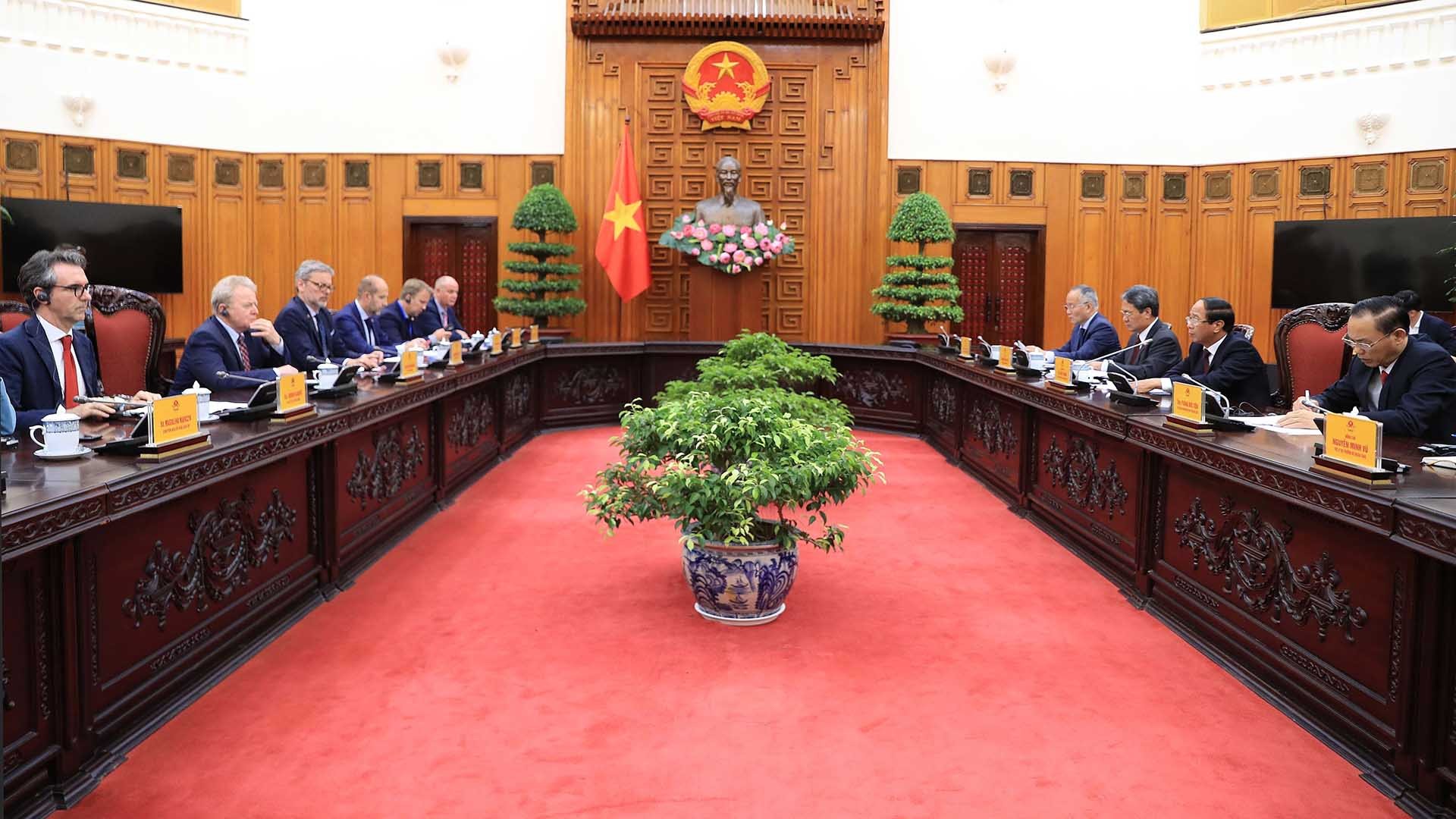 Phó Thủ tướng Lê Văn Thành tiếp ông Janusz Wojciechowski, Cao ủy Nông nghiệp EU. (Nguồn: TTXVN) Phó Thủ tướng Lê Văn Thành tiếp ông Janusz Wojciechowski, Cao ủy Nông nghiệp EU. (Nguồn: TTXVN)