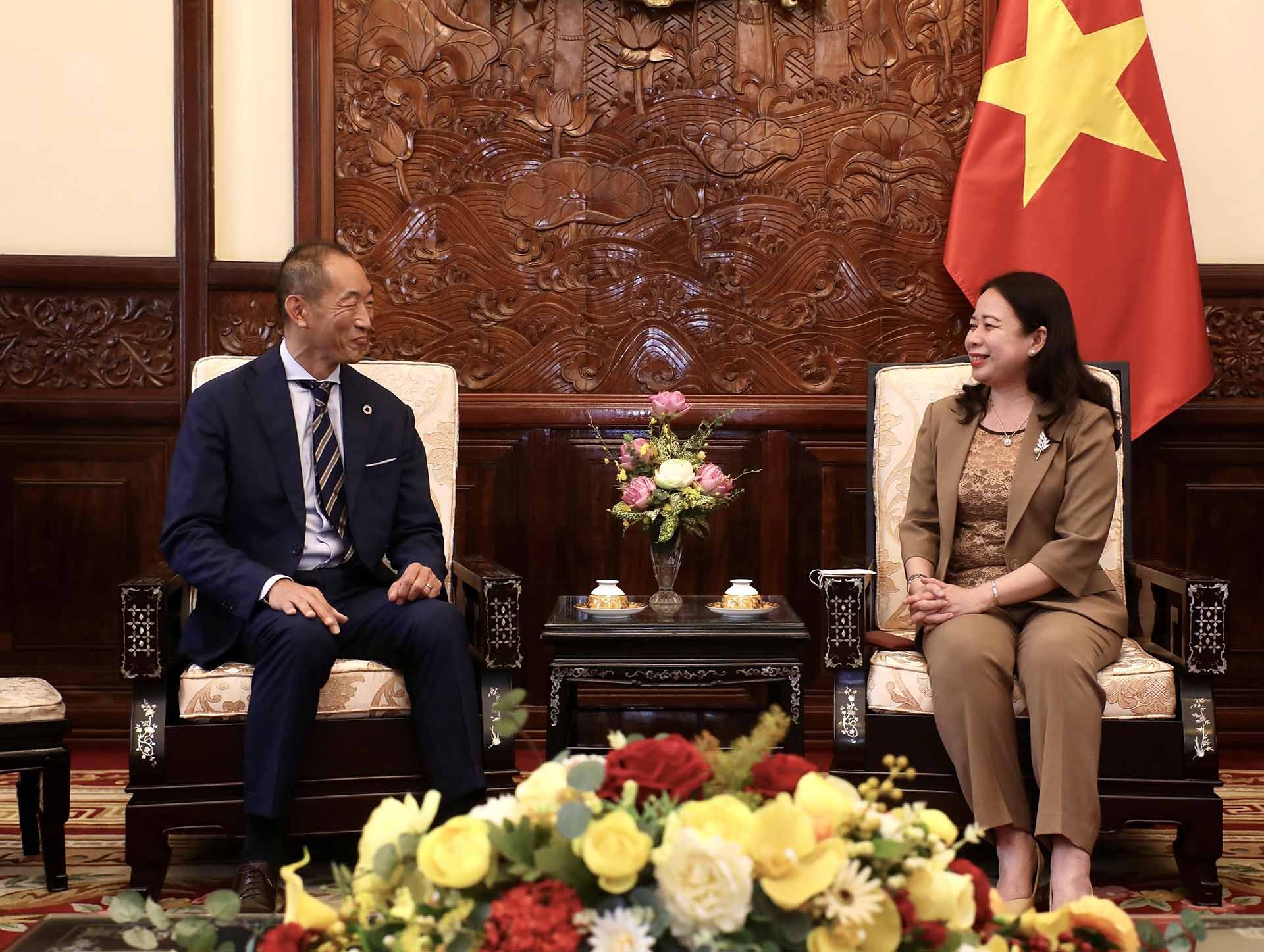 Phó Chủ tịch nước Võ Thị Ánh Xuân tiếp ông Takeshi Kasai, Giám đốc Tổ chức Y tế Thế giời (WHO) khu vực Tây Thái Bình Dương. (Nguồn: TTXVN) Phó Chủ tịch nước Võ Thị Ánh Xuân tiếp ông Takeshi Kasai, Giám đốc Tổ chức Y tế Thế giời (WHO) khu vực Tây Thái Bình Dương. (Nguồn: TTXVN)