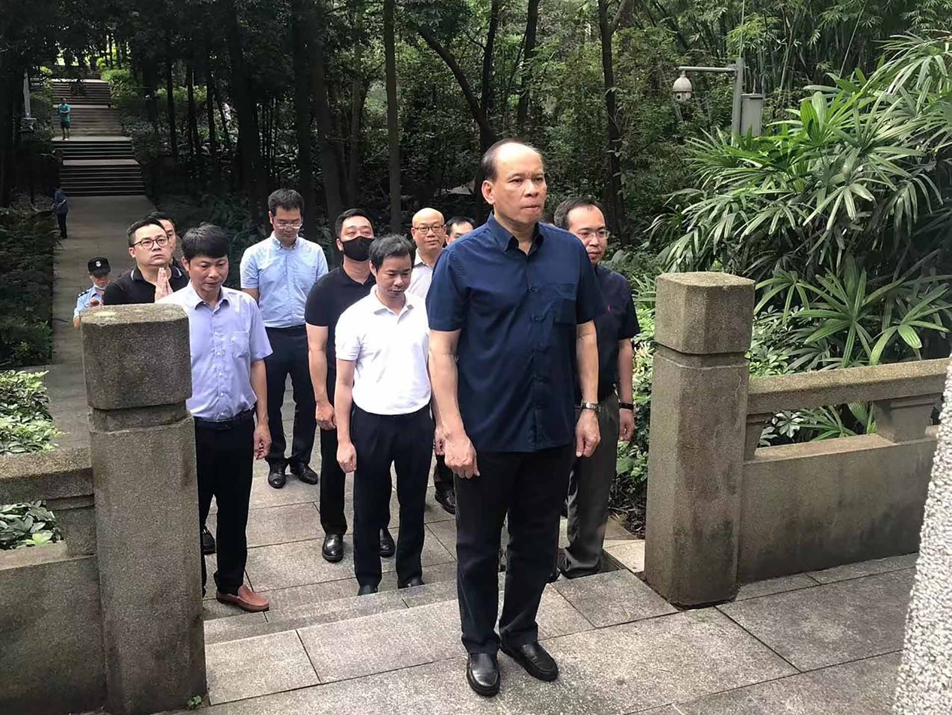 Tổng lãnh sự quán Việt Nam tại Quảng Châu tưởng niệm Liệt sĩ Phạm Hồng Thái