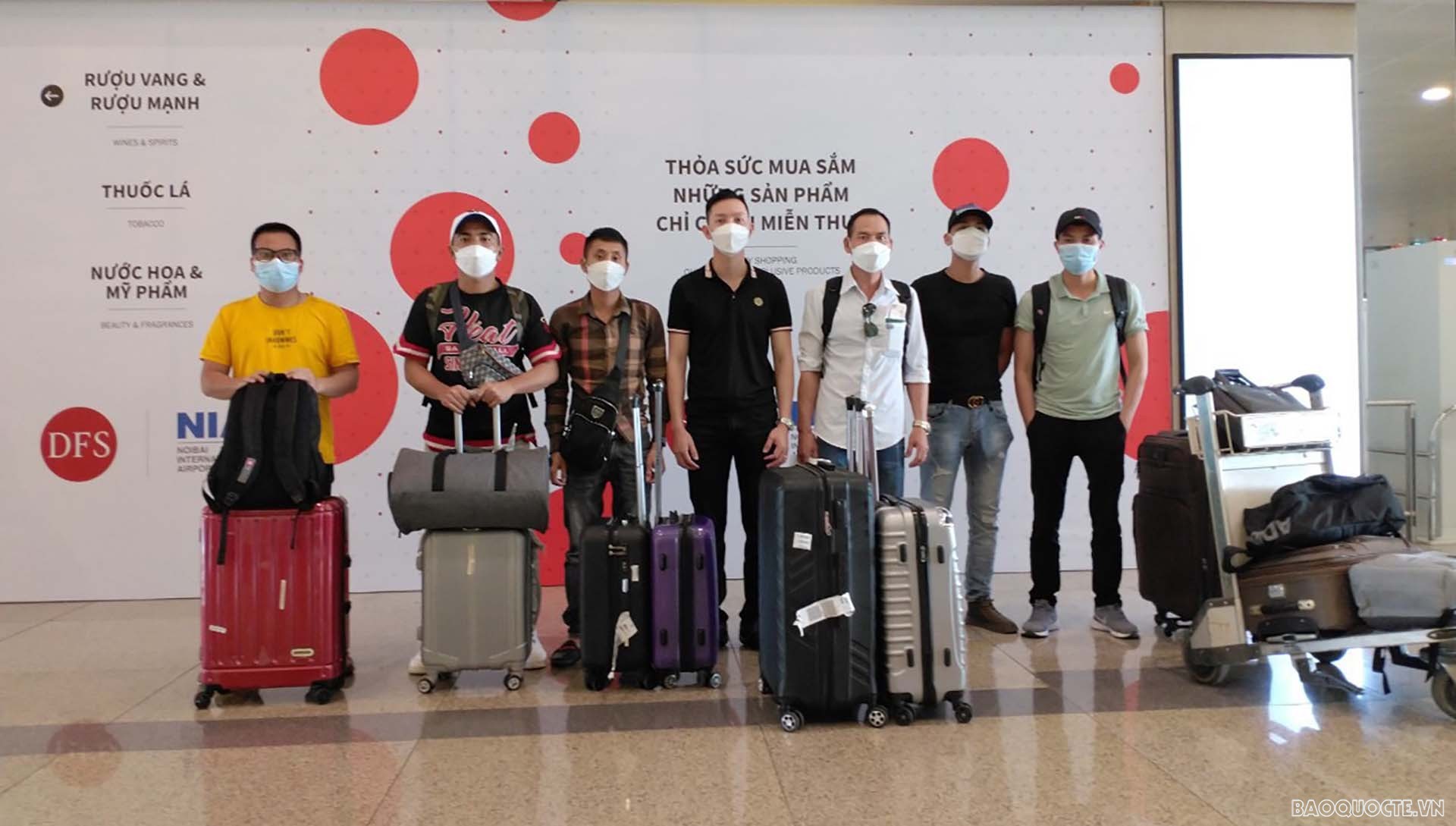 Bảy thuyền viên Việt Nam an toàn trở về ngày 8/7.