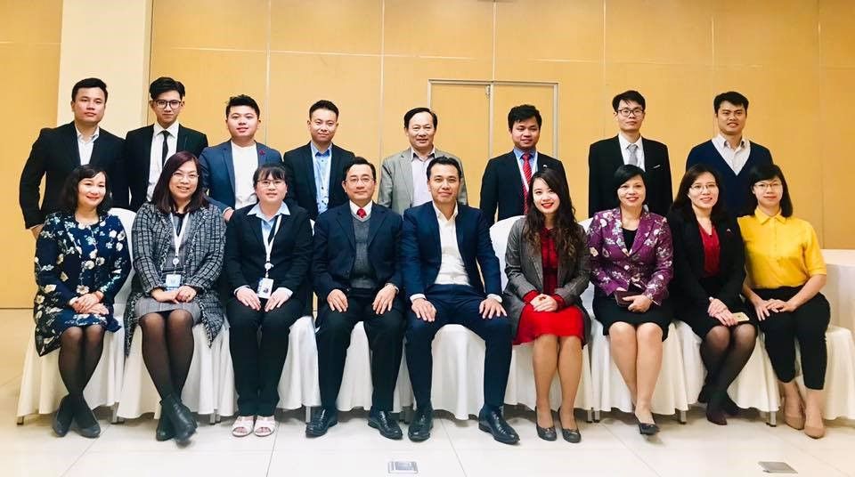 dan van hien huu noi song seine thap effeil paris hoa le 4