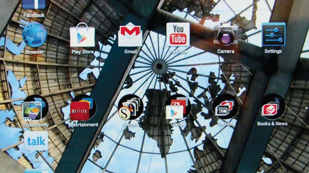 ngoai giao truc tuyen vs ngoai giao truyen thong