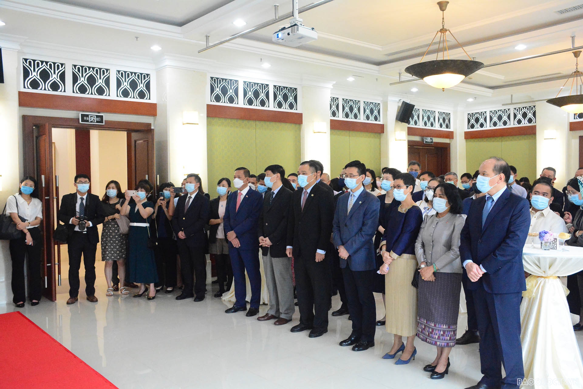 Đại diện chính quyền và các cơ quan tỉnh Quảng Đông, thành phố Quảng Châu, Ủy ban xúc tiến thương mại quốc tế cùng cộng đồng doanh nghiệp các nước ASEAN và Trung Quốc đã tham dự buổi lễ.