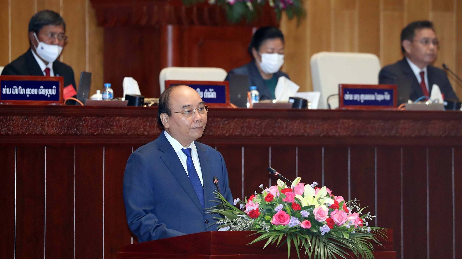Chủ tịch nước Nguyễn Xuân Phúc phát biểu tại Kỳ họp lần thứ nhất, Quốc hội Lào khóa IX. (Nguồn: TTXVN)