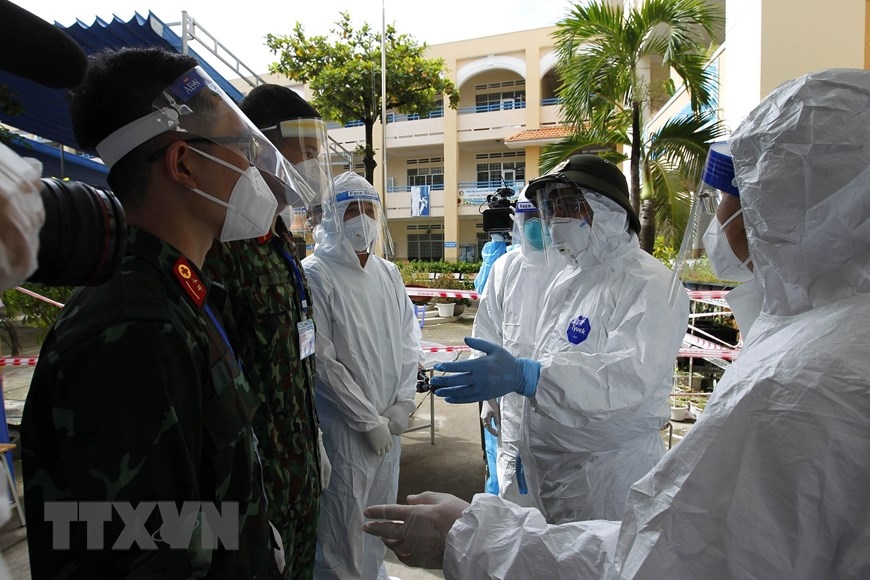 Thủ tướng Phạm Minh Chính kiểm tra công tác phòng, chống dịch tại một số địa điểm trên địa bàn TP. Hồ Chí Minh Thủ tướng Phạm Minh Chính kiểm tra công tác phòng, chống dịch tại một số địa điểm trên địa bàn TP. Hồ Chí Minh