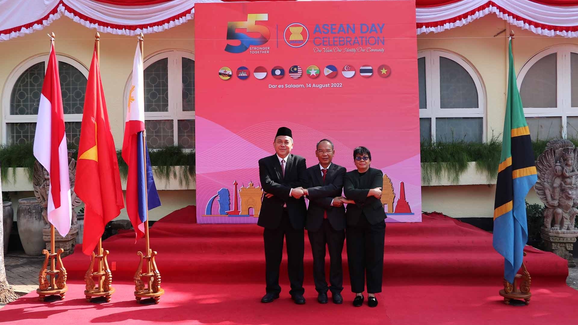 Lễ thượng cờ kỷ niệm 55 năm thành lập ASEAN tại Tanzania
