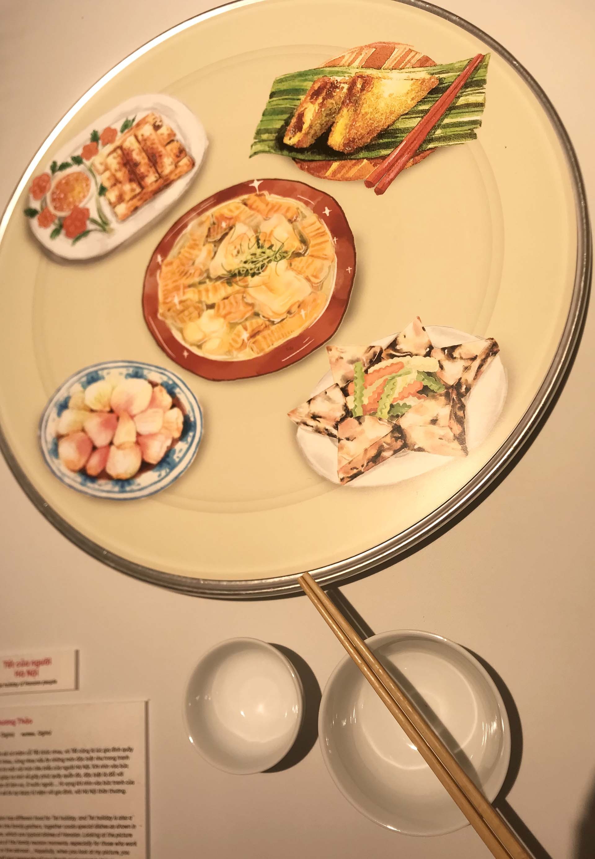 Một bữa cơm nhà được trưng bày tại triễn lãm. (Ảnh: Hà Anh) Một bữa cơm nhà được trưng bày tại triễn lãm. (Ảnh: Hà Anh)