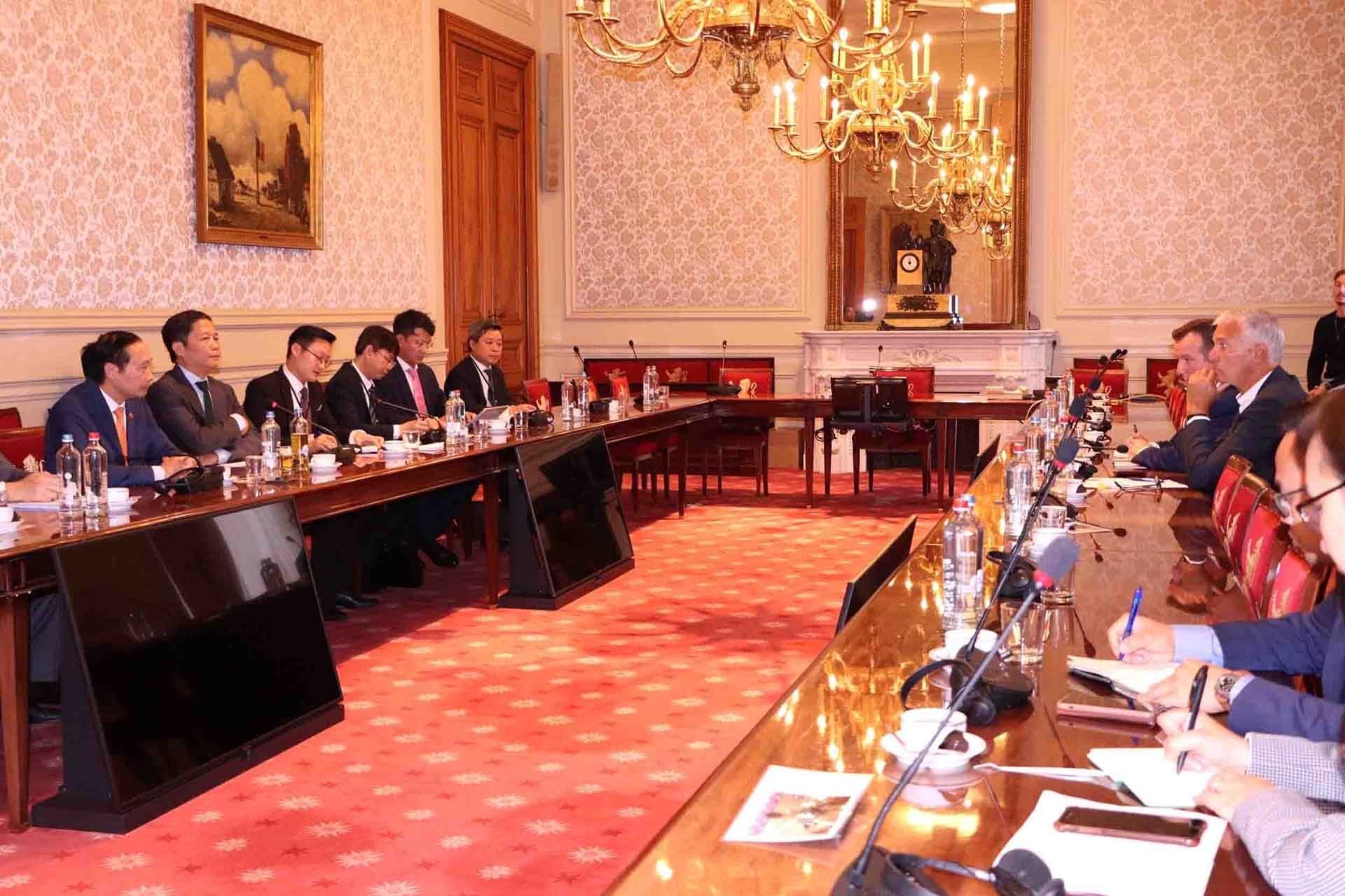 Trưởng Ban Kinh tế Trung ương Trần Tuấn Anh thăm và làm việc tại Bỉ và EU