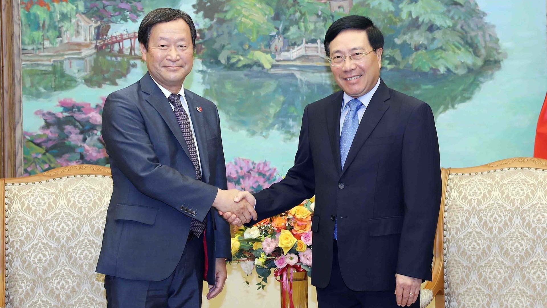 Phó Thủ tướng Thường trực Phạm Bình Minh tiếp Phó Chủ tịch điều hành cấp cao JICA