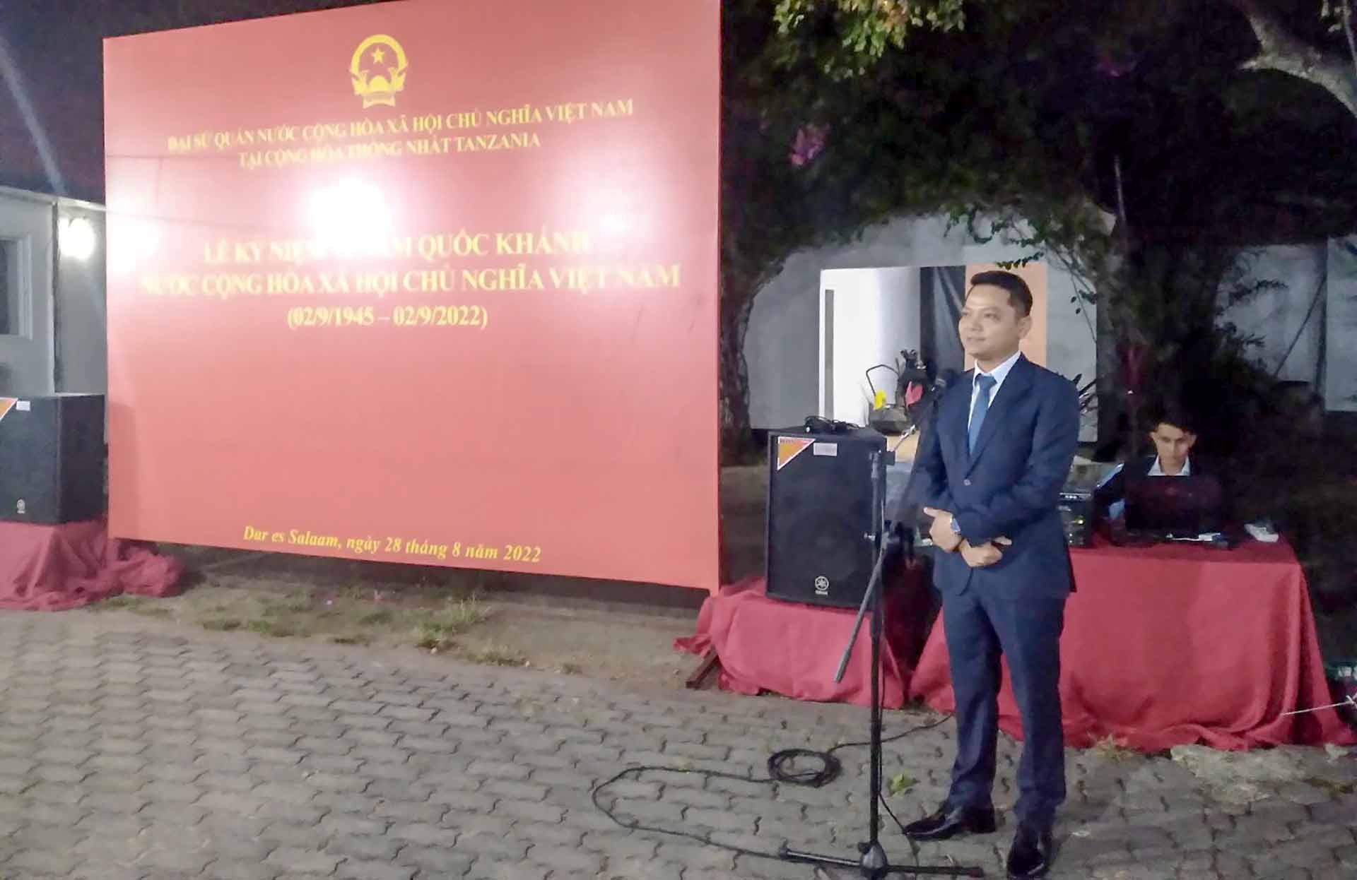 Ông Nguyễn Tiến Dũng, Tổng giám đốc Công ty Viettel Tanzania phát biểu tại sự kiện.