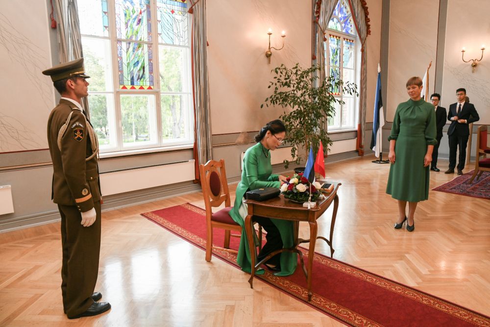 Đại sứ Đặng Thị Hải Tâm trình Thư ủy nhiệm lên Tổng thống Estonia Đại sứ Đặng Thị Hải Tâm trình Thư ủy nhiệm lên Tổng thống Estonia