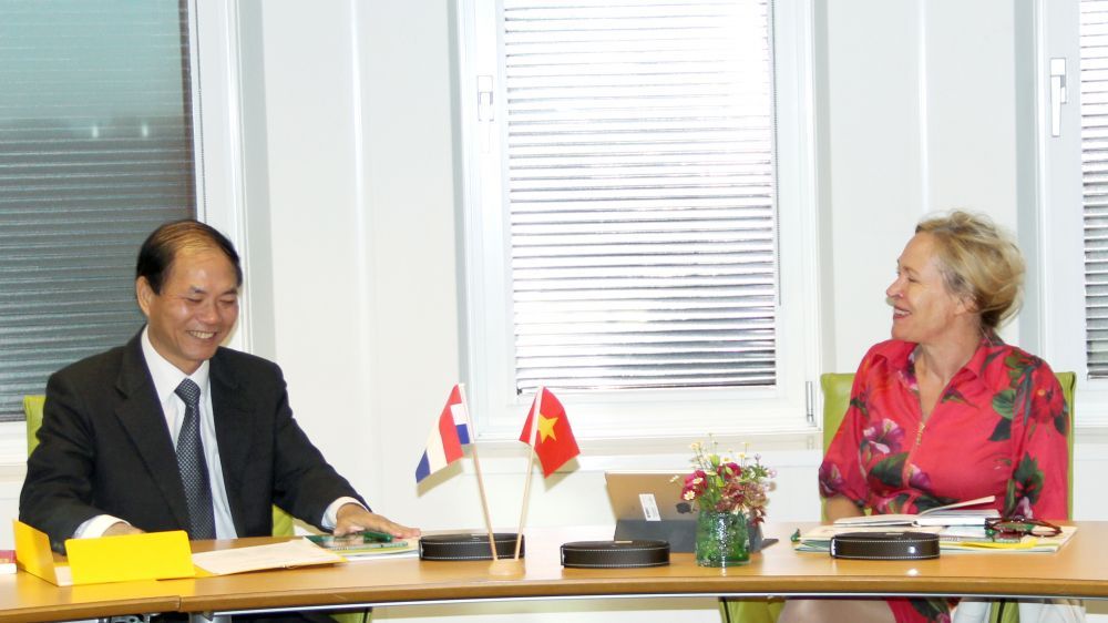 viet namha lan day manh hop tac giao duc va y te