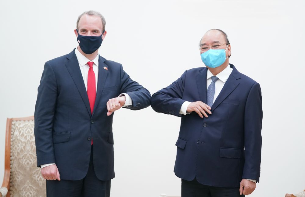 thu tuong nguyen xuan phuc tiep bo truong ngoai giao va phat trien anh dominic raab