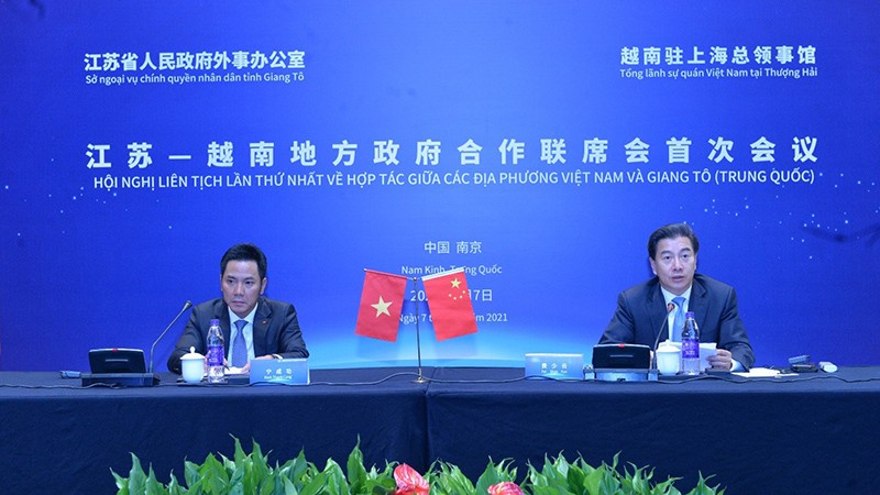 Tổng Lãnh sự Việt Nam tại Thượng Hải Ninh Thành Công khẳng định Việt Nam và lãnh đạo Sở Ngoại vụ tỉnh Giang Tô tại Hội nghị