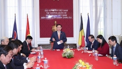 Chủ tịch Quốc hội làm việc tại Đại sứ quán Việt Nam và gặp gỡ cộng đồng người Việt Nam tại Bỉ