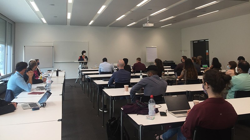 Đại sứ Lê Linh Lan phát biểu tại tọa đàm về không gian đổi mới và khởi nghiệp Việt Nam.