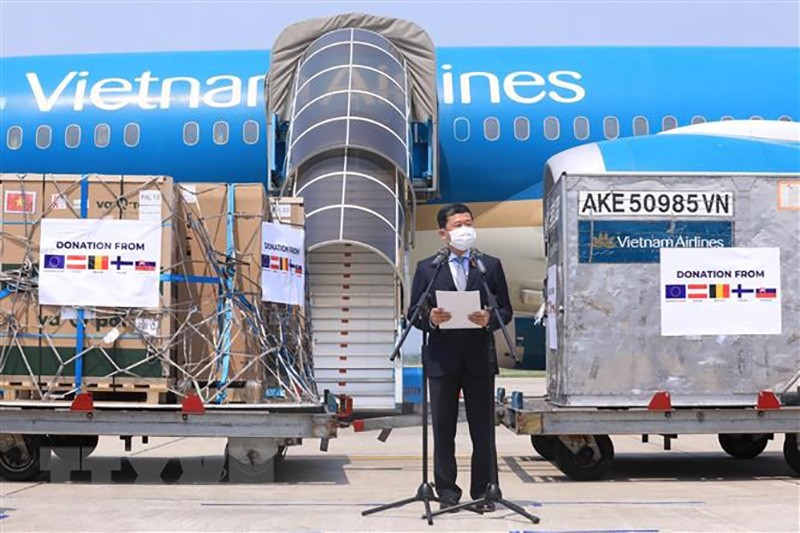 Chủ nhiệm Ủy ban Đối ngoại của Quốc hội Vũ Hải Hà phát biểu tại lễ bàn giao vaccine, vật tư y tế và kinh phí phòng, chống Covid-19. (Nguồn: TTXVN)