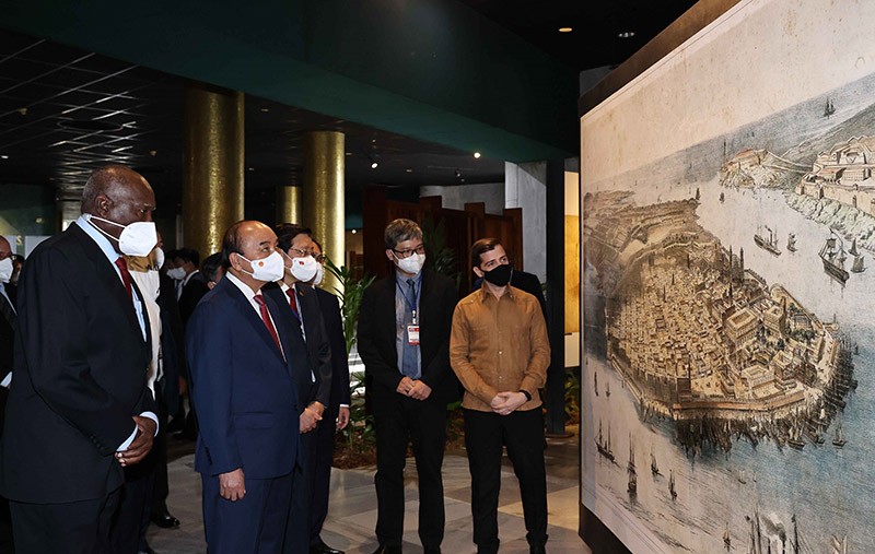 Chủ tịch nước Nguyễn Xuân Phúc thăm Khu tưởng niệm Anh hùng dân tộc Jose Marti. (Nguồn: TTXVN)