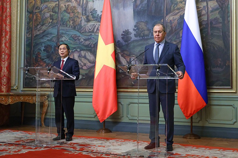 Bộ trưởng Ngoại giao Bùi Thanh Sơn và Bộ trưởng Ngoại giao Nga Sergey Lavrov phát biểu tại cuộc họp báo sau hội đàm.