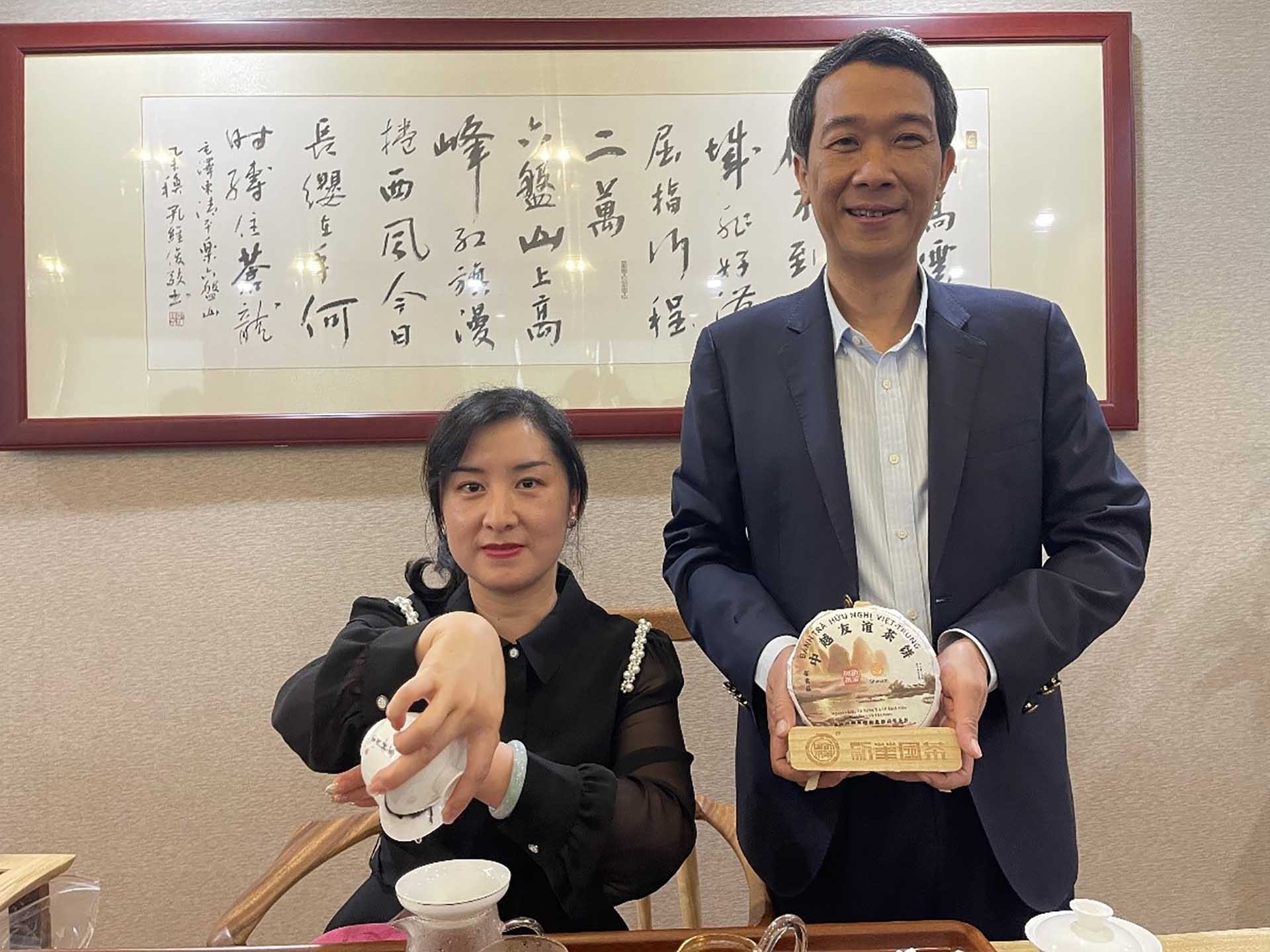 Đẩy mạnh giao lưu văn hóa chè và hợp tác chè cổ thụ tại thị trường Vân Nam, Trung Quốc Đẩy mạnh giao lưu văn hóa chè và hợp tác chè cổ thụ tại thị trường Vân Nam, Trung Quốc