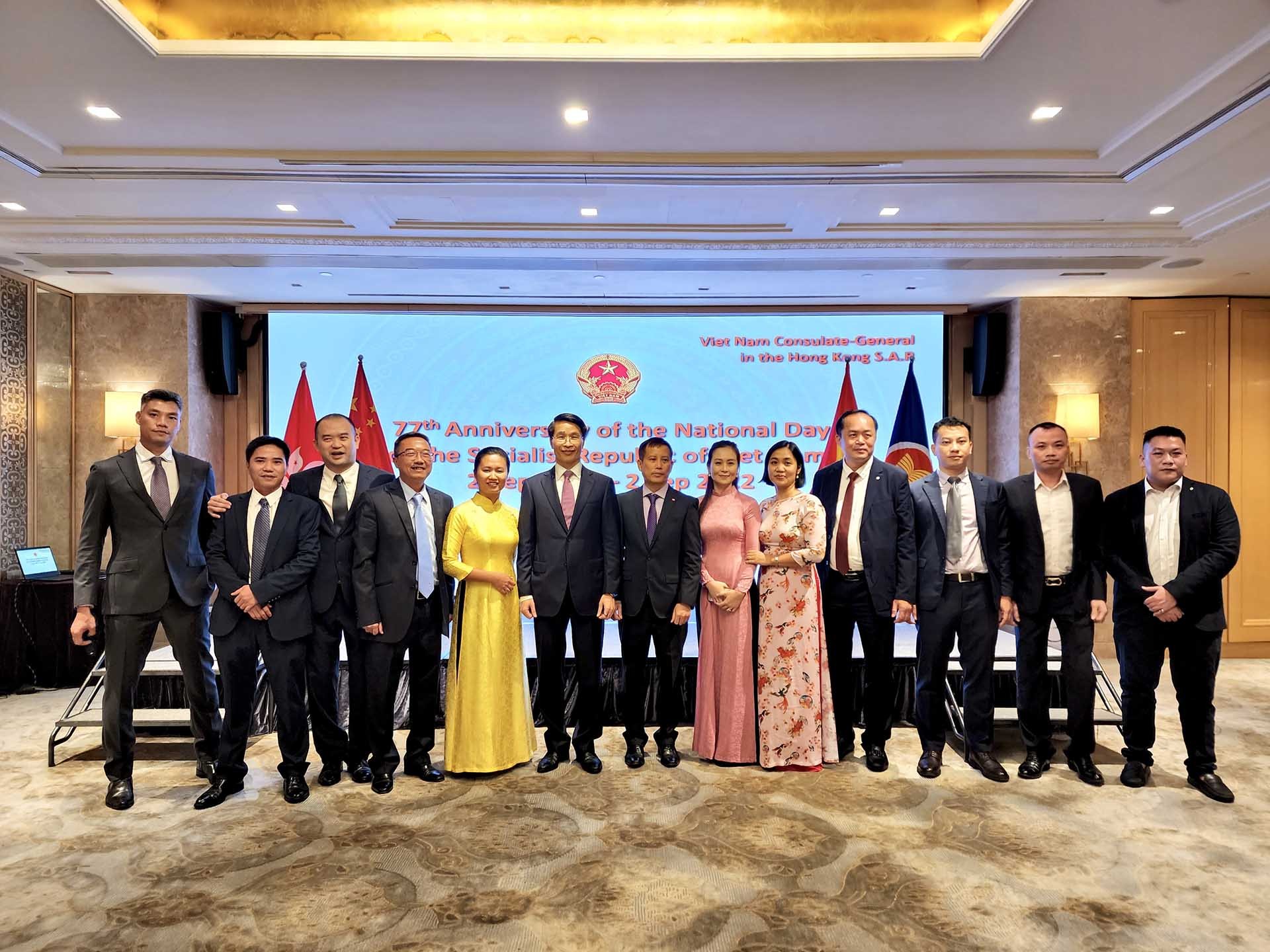 Hong Kong luôn hoan nghênh các doanh nghiệp và nhân tài Việt Nam | Kinh doanh | Vietnam+ (VietnamPlus) Hong Kong luôn hoan nghênh các doanh nghiệp và nhân tài Việt Nam | Kinh doanh | Vietnam+ (VietnamPlus)