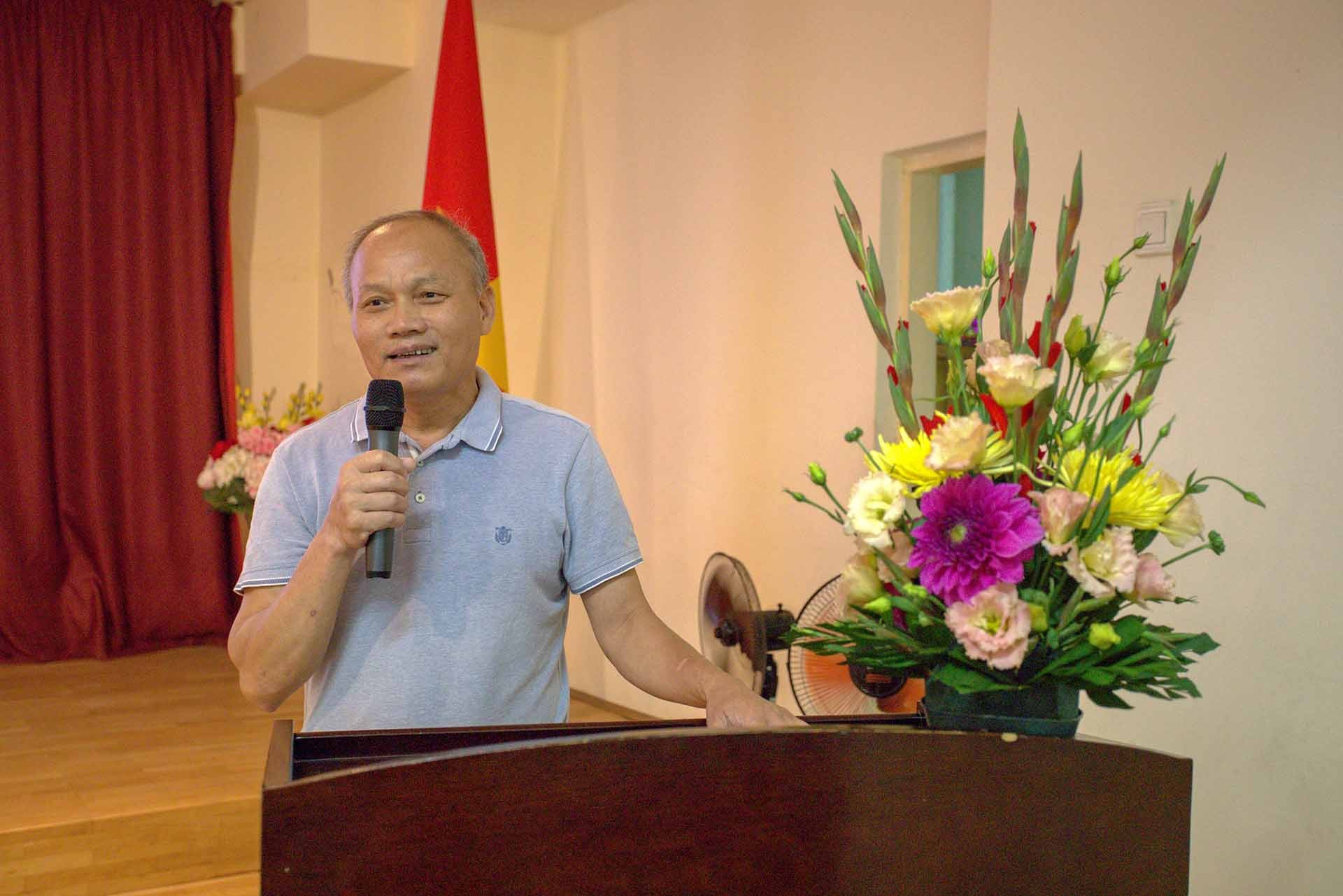 Ông Nguyễn Văn Tới, Chủ tịch Hội Doanh nghiệp, nguyên Chủ tịch Hội Người Việt Nam tại Romania phát biểu.
