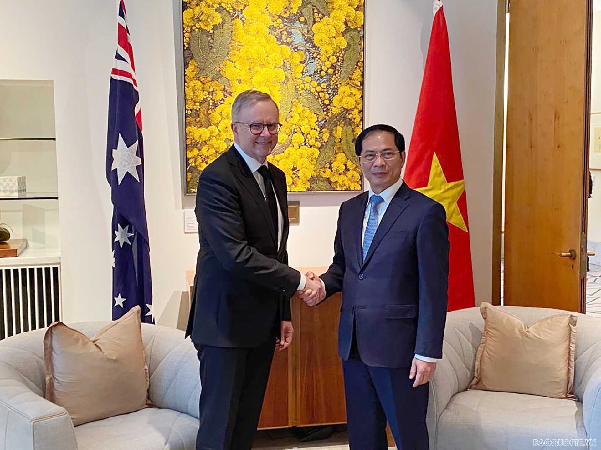 Bộ trưởng Ngoại giao Bùi Thanh Sơn chào xã giao Thủ tướng Australia Anthony Albanese
