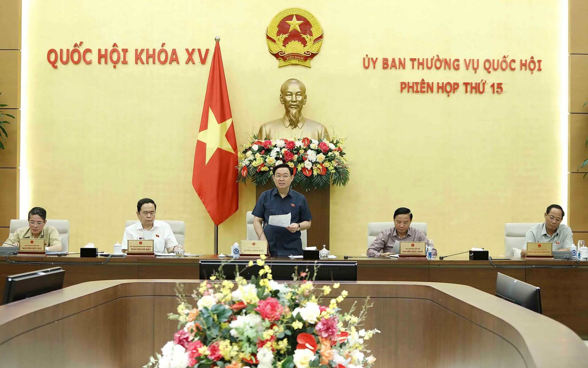 Bế mạc Phiên họp thứ 15, Ủy ban Thường vụ Quốc hội khóa XV | Chính trị | Vietnam+ (VietnamPlus)