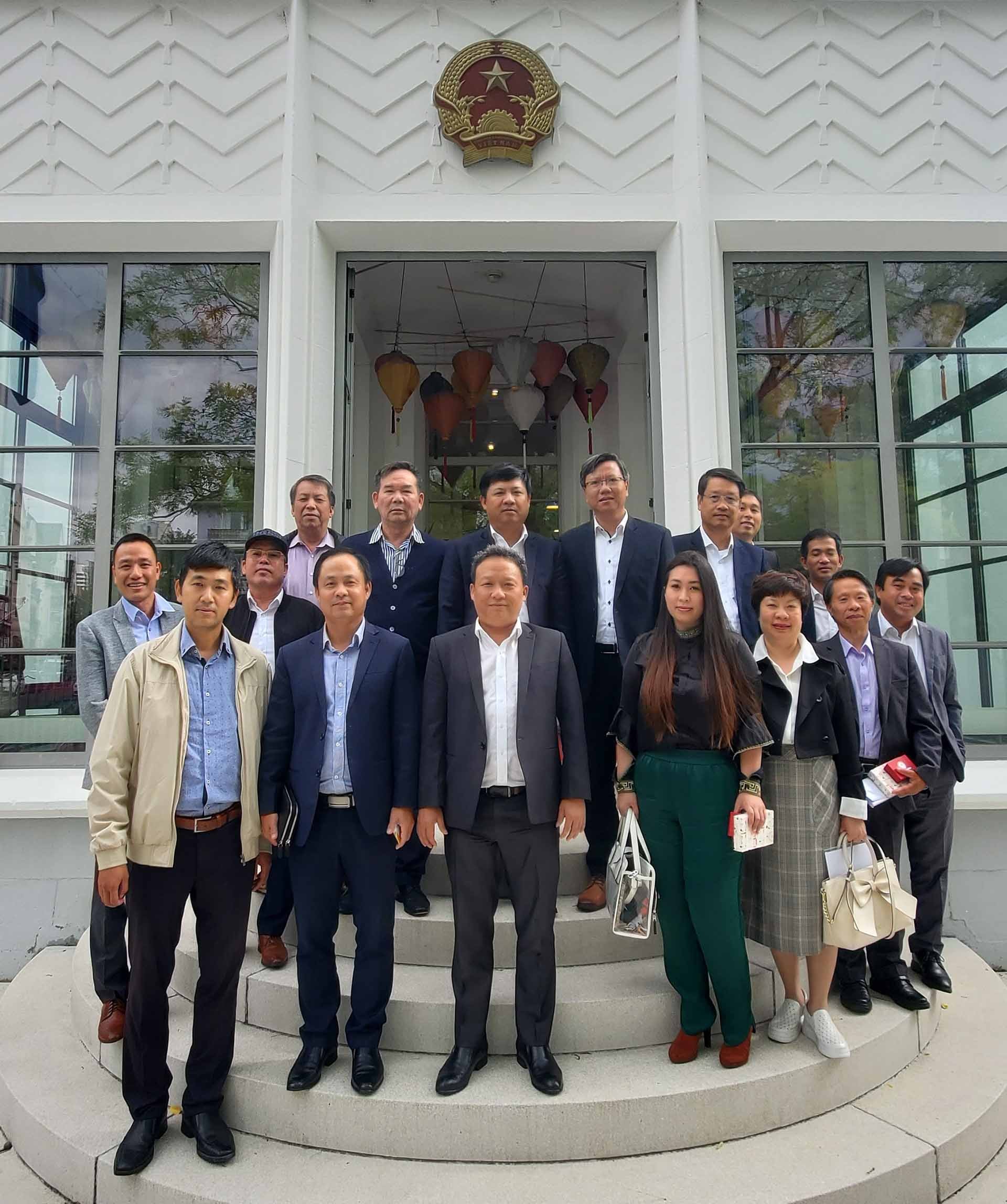 Lãnh đạo thành phố Đà Nẵng làm việc với doanh nghiệp kiều bào Việt Nam tại Frankfurt am Main