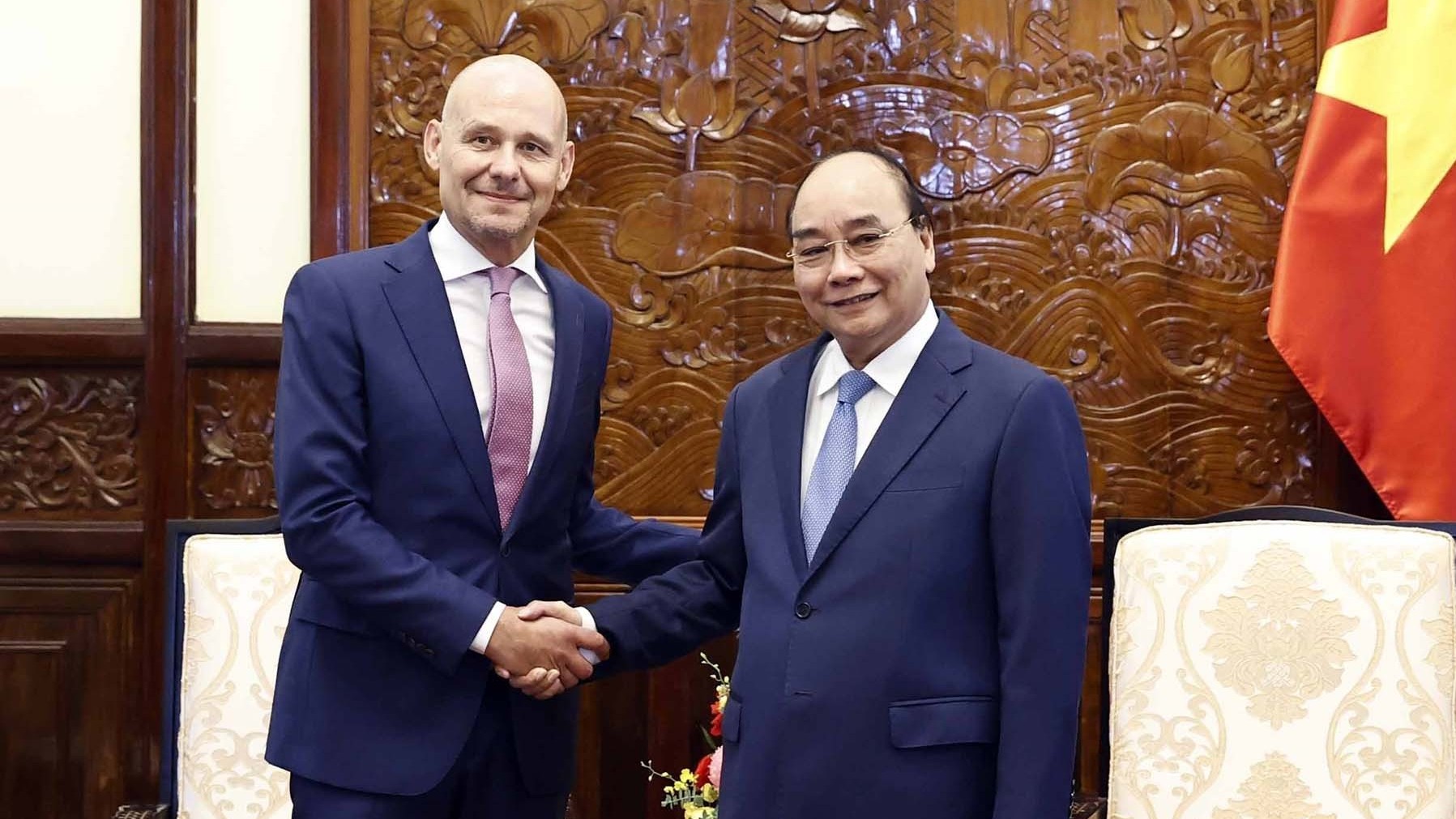 Chủ tịch nước Nguyễn Xuân Phúc tiếp các Đại sứ Hà Lan, Hungary, Australia và Luxembourg trình quốc thư