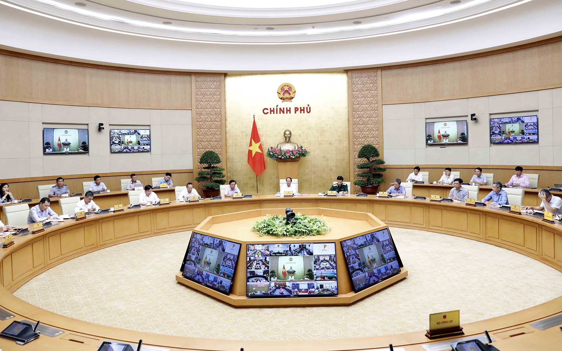 Phó Thủ tướng Chính phủ Lê Văn Thành phát biểu. (Nguồn: TTXVN) Phó Thủ tướng Chính phủ Lê Văn Thành phát biểu. (Nguồn: TTXVN)