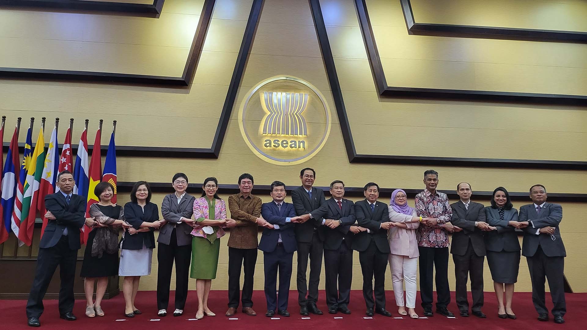 Các đại biểu tham dự cuộc họp lần thứ 68 của Nhóm Đặc trách Sáng kiến Liên kết ASEAN (IAI).