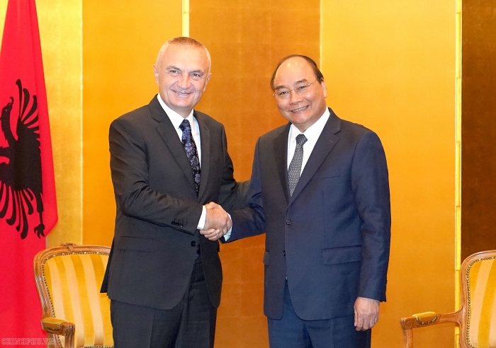 thu tuong gap song phuong lanh dao mot so nuoc ben le le dang quang cua nha vua nhat ban