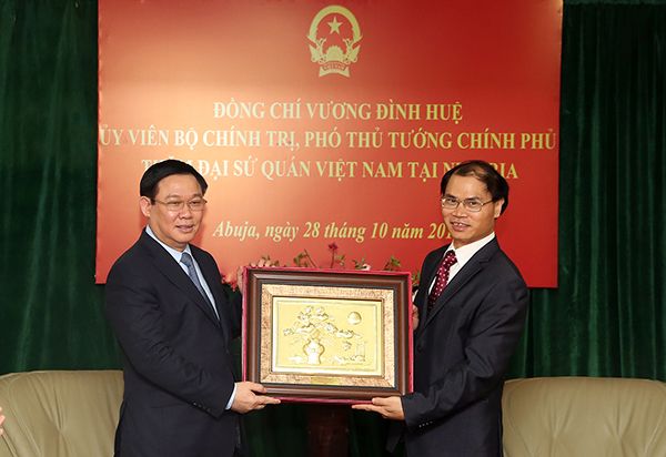 tiep tuc mo rong thi truong xuat khau thuong mai va dau tu sang chau phi