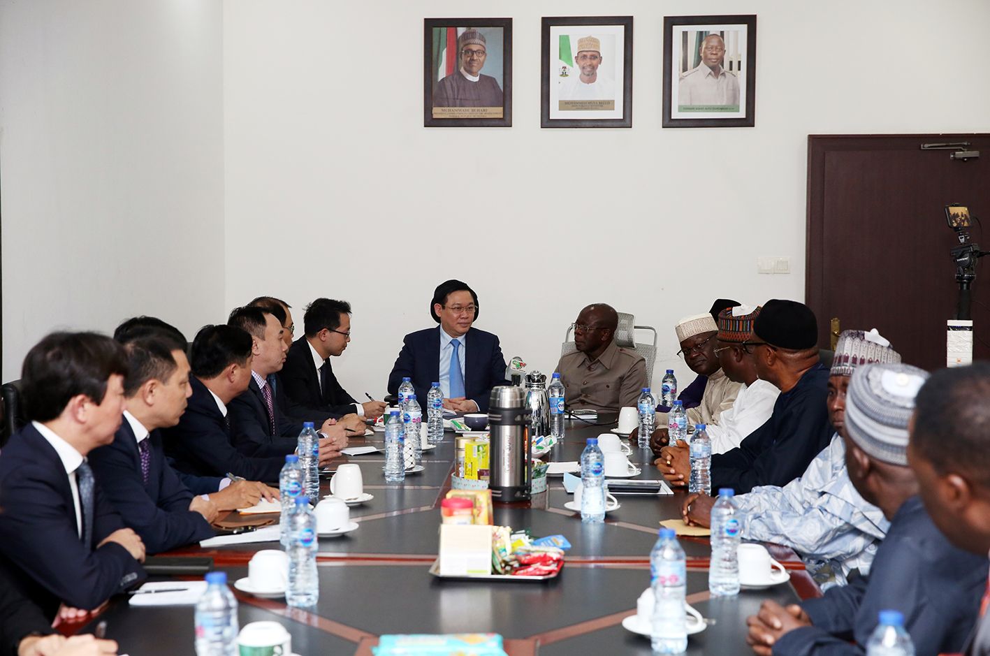 viet nam mong muon tang cuong hop tac giao thuong voi nigeria