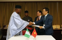 Phó Thủ tướng Vương Đình Huệ hội đàm với Phó Tổng thống Nigeria