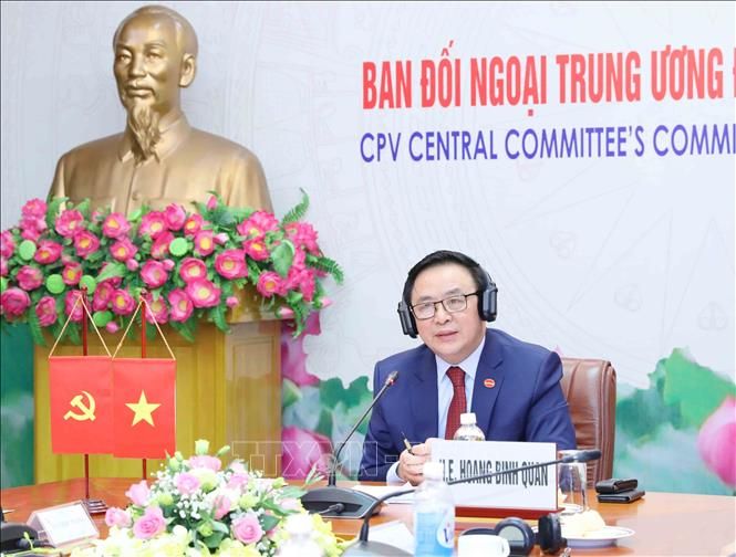 dang cong san viet nam va nhom nghi sy lien dang trong quoc hoi anh doi thoai truc tuyen