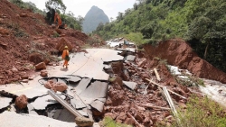 Quốc vương Thái Lan gửi điện thăm hỏi về tình hình lũ lụt ở miền Trung Việt Nam
